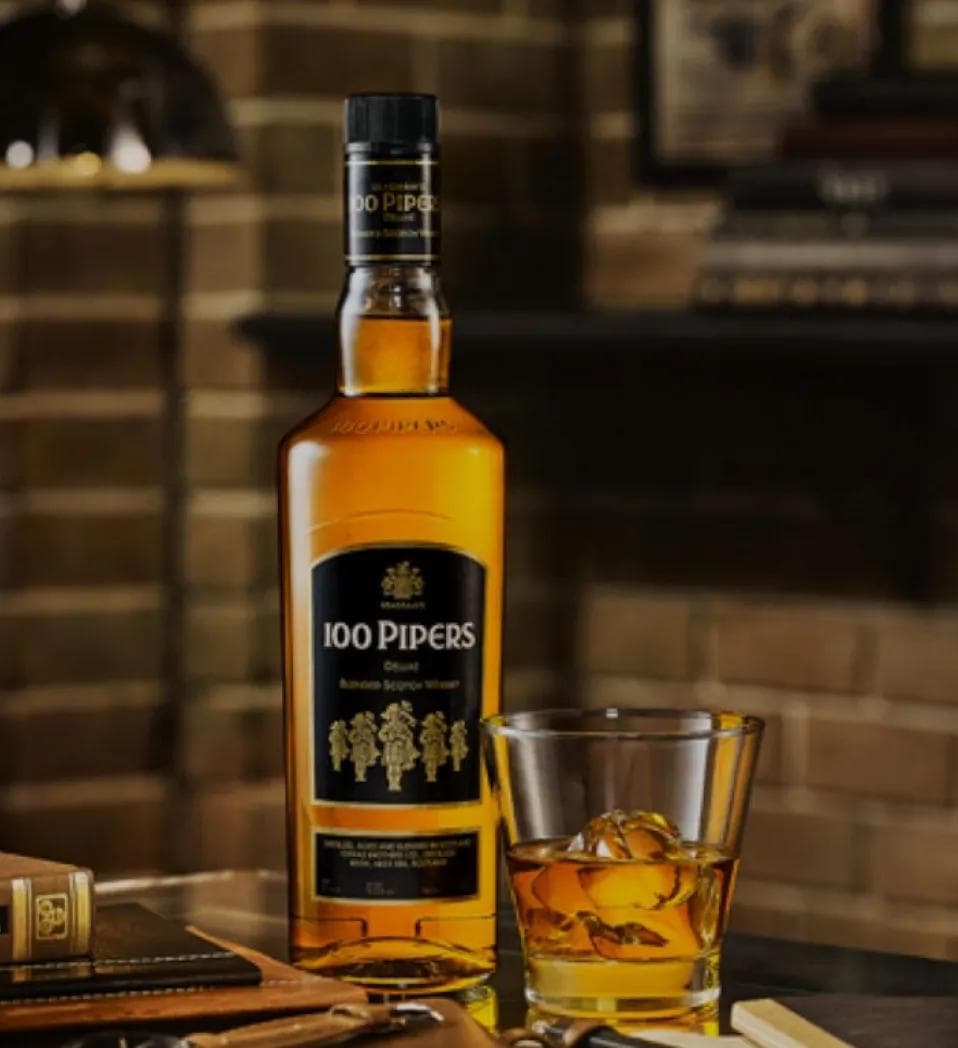 100 Pipers gallery 1